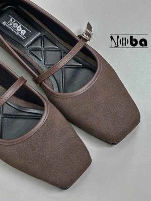 کالج مدل بابِت توبا "Bobette Toba"