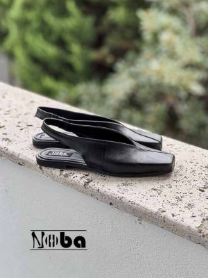 کالج مدل بابِت بِلک "Bobette Black"