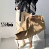 کیف دوشی خیلی بزرگ